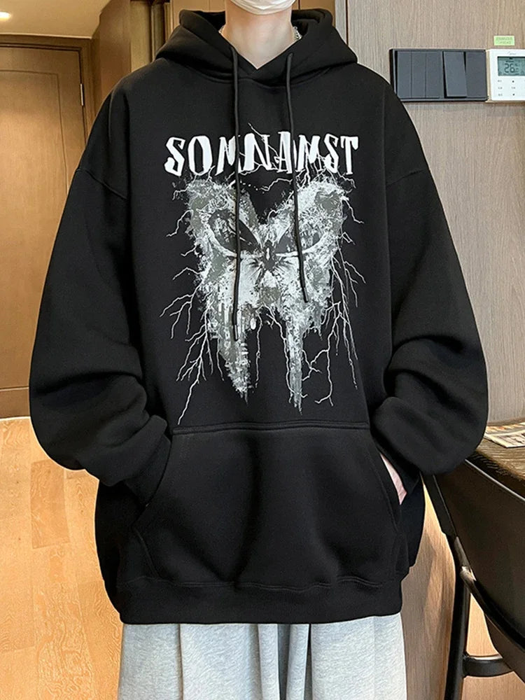 Herren Sweatshirt mit Gothic Schmetterling Grafik und Kapuze im Y2K Stil