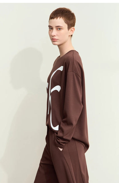 Damen T-Shirt im minimalistischen Stil mit Rundhalsausschnitt und Druckdesign