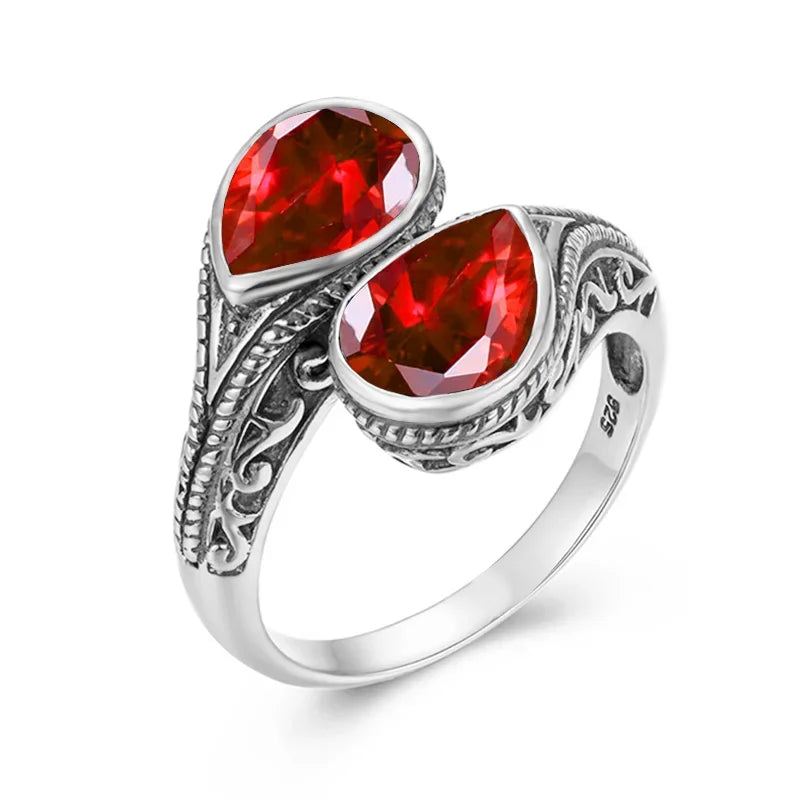 Damen-Ring aus Silber 925 mit zwei Granatsteinen im Vintage Gotischen Stil Eleganter Verlobungs- oder Jubiläumsschmuck