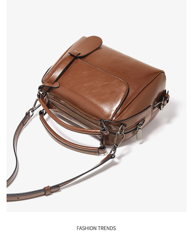 Damen Handtasche aus Spaltleder im Retro-Luxus-Design als Umhängetasche