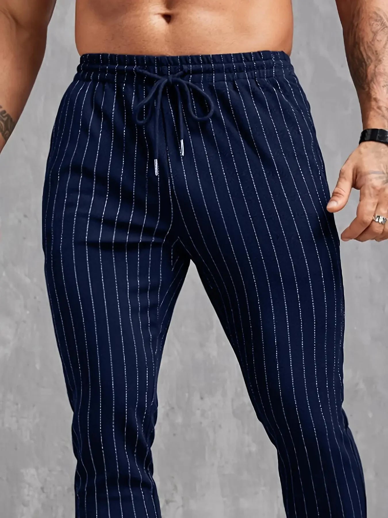 Neue Herren-Freizeithose mit gestreiften Taschen für Frühling und Sommer