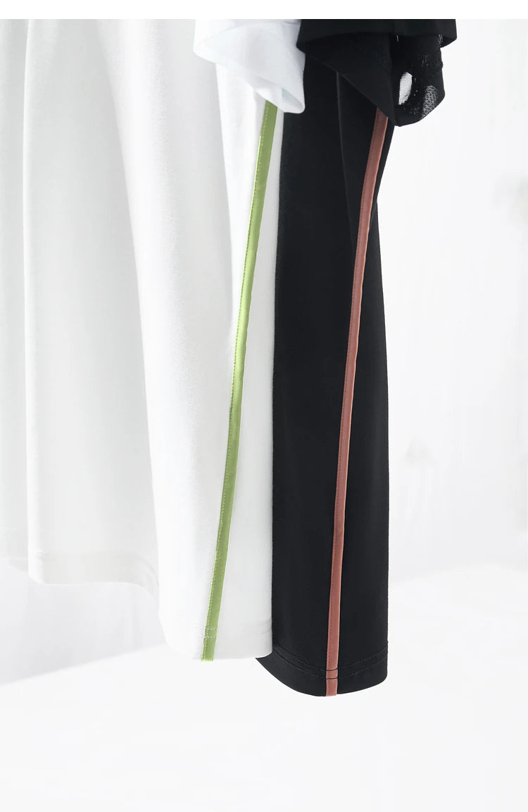 Damen T-Shirt im Minimalismus-Stil mit V-Ausschnitt und Kontrastnähten