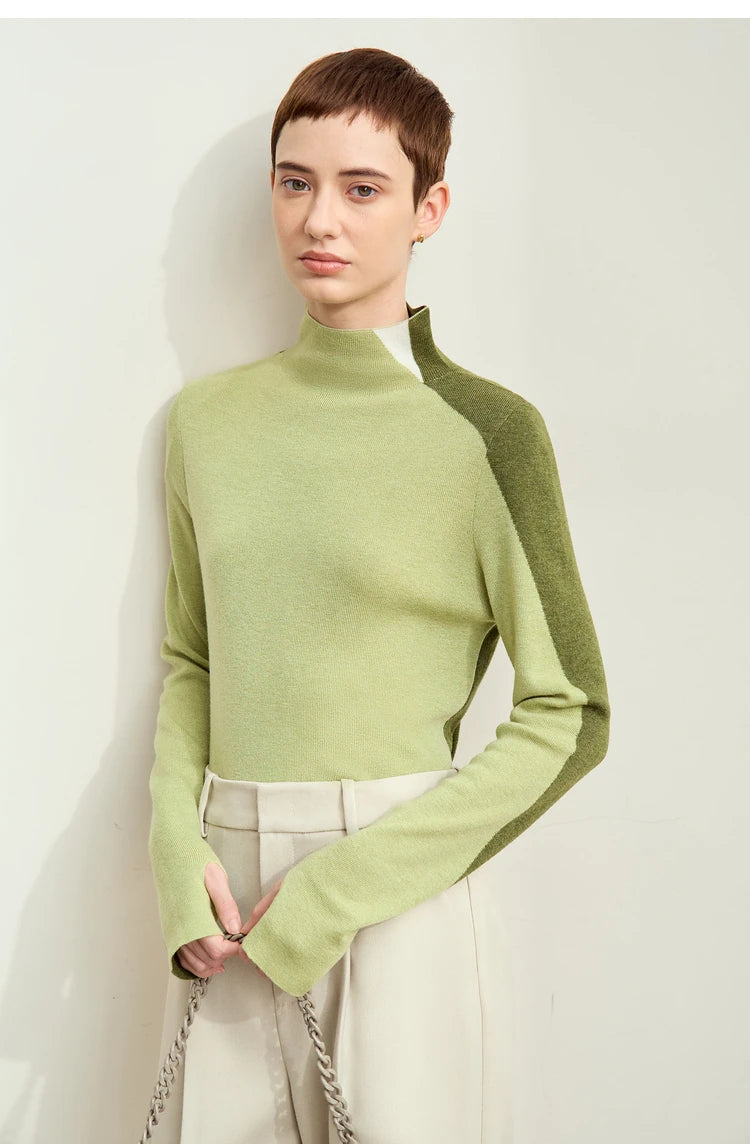 Damen-Pullover mit Stehkragen, grün mit hellem Patch an Seite/unterer Front, Langarm