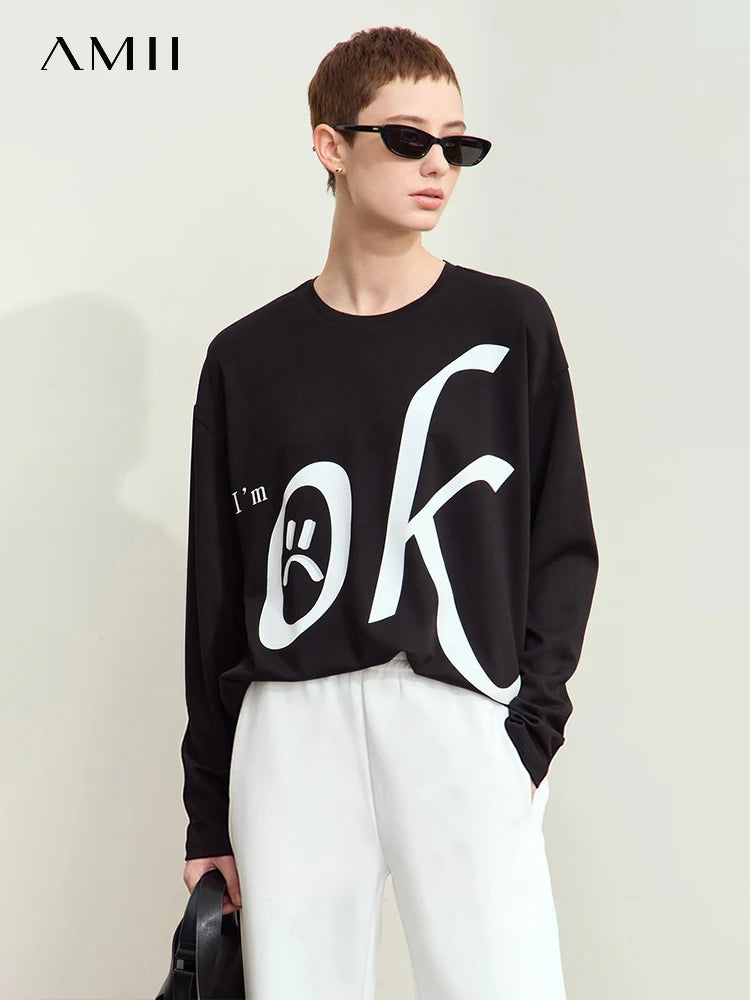 Damen T-Shirt im minimalistischen Stil mit Rundhalsausschnitt und Druckdesign