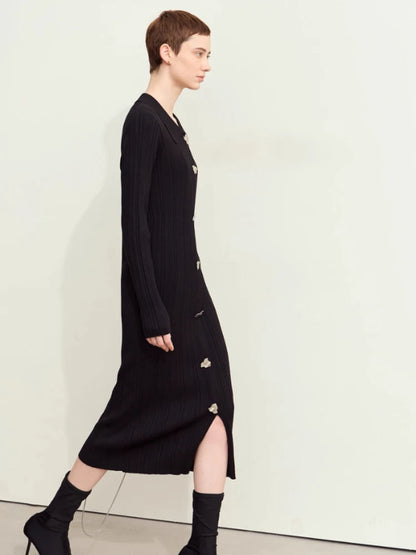 Elegantes Gestricktes Kleid Für Büro Damen Mit Kragen Und Knöpfen