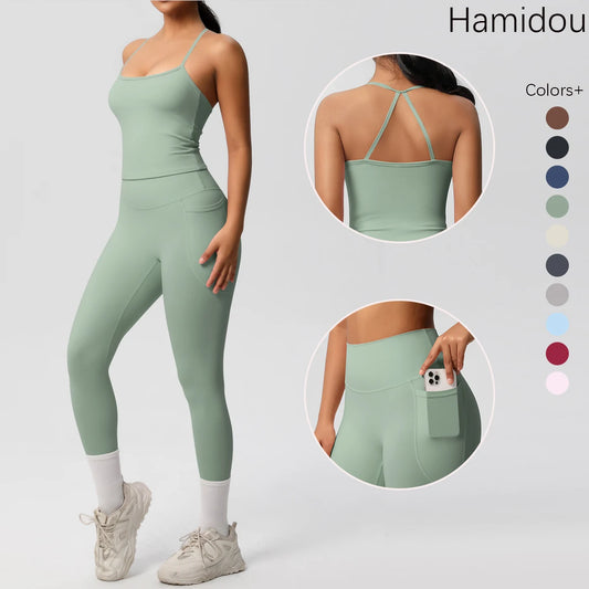 Sport-Set aus Top und Leggings in Salbeigrün, mit dünnen Trägern und Knöchelbündchen