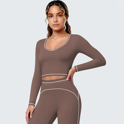 Braunes Yoga-Langarmshirt mit V-Ausschnitt und kontrastierenden Paspeln