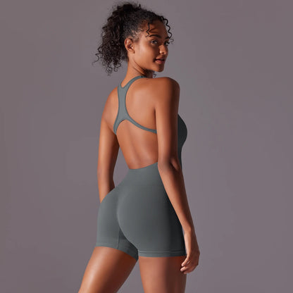Nahtloser Yoga-Body mit Kurzshorts, grau, Racerback und kurze Beine