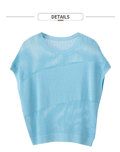 Damen-Wollstrickpullover hellblau im Lochstrick, Rundhalsausschnitt, lockere Passform.