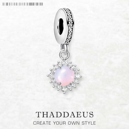 Rosa Opal-Charm aus 925er Sterlingsilber mit funkelndem Kranz und Schlaufe zum Anhängen