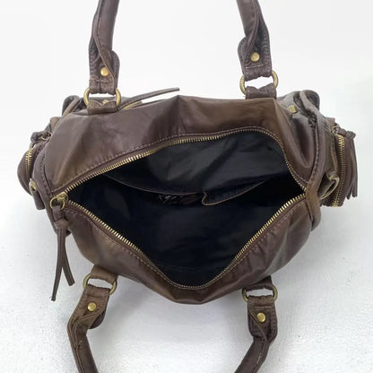 Damen-Schultertasche Vintage-Stil mit Nieten und viel Stauraum in mehreren Innentaschen