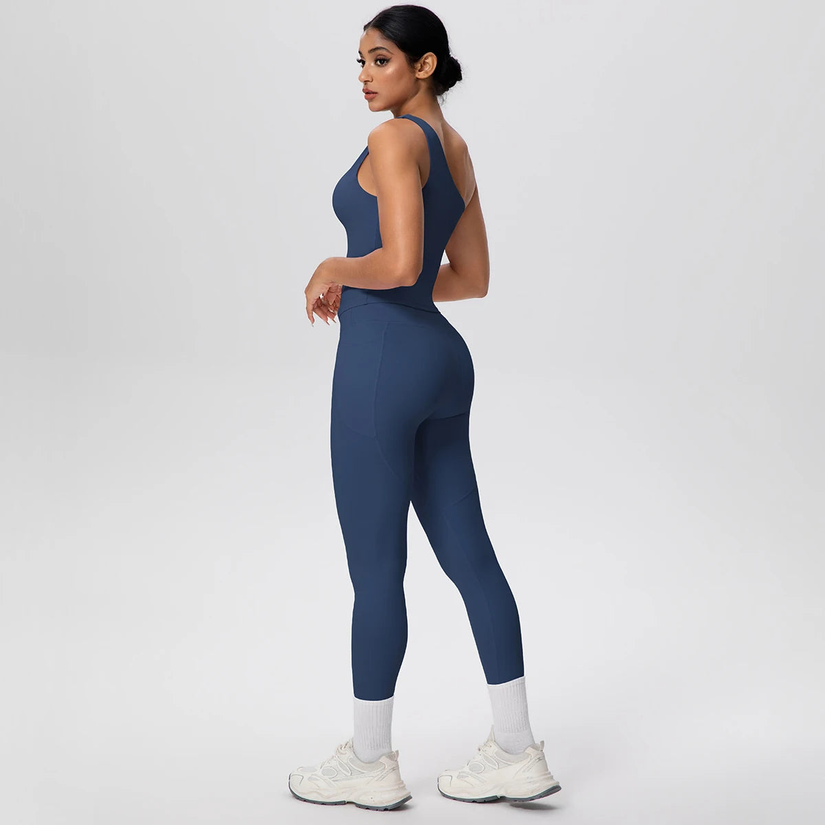 Yoga-Set aus ärmellosem Top und Leggings, dunkelblau; hell abgesetzter Beinabschluss