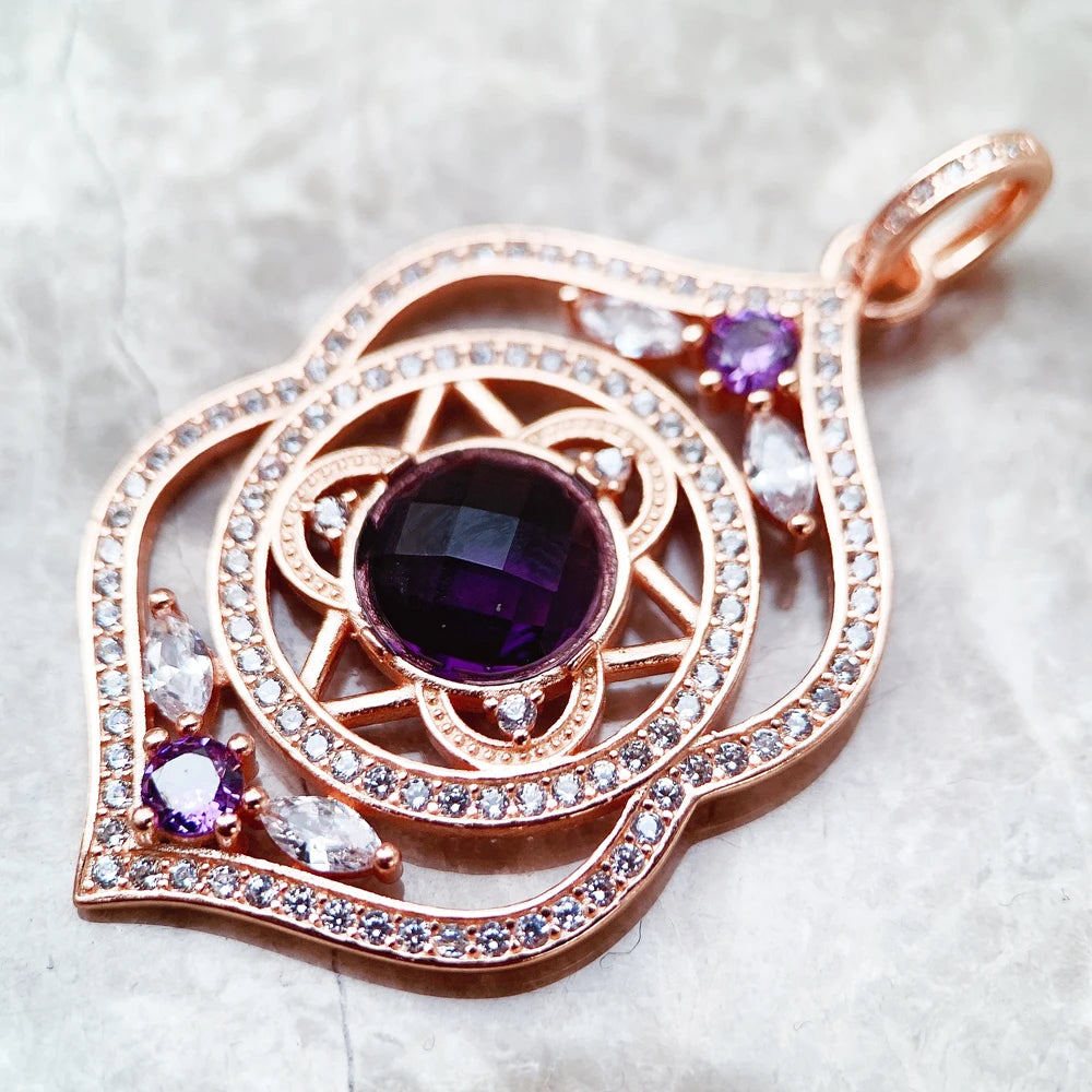 Herzförmiger Roségold-Anhänger mit violettem Stein und Zirkonia