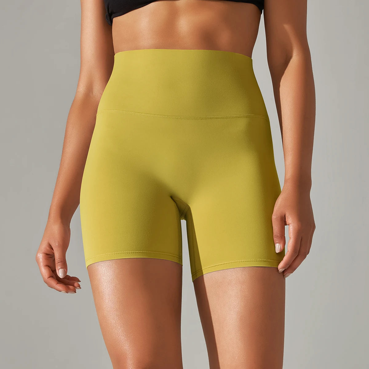 Nahtlose Sportshorts mit hohem Bund für Frauen, senfgelb