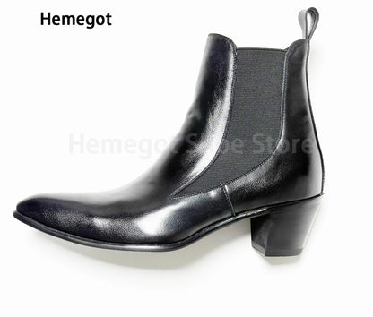 Schwarze Chelsea-Boots mit Elastikeinsatz am Schaft und Blockabsatz