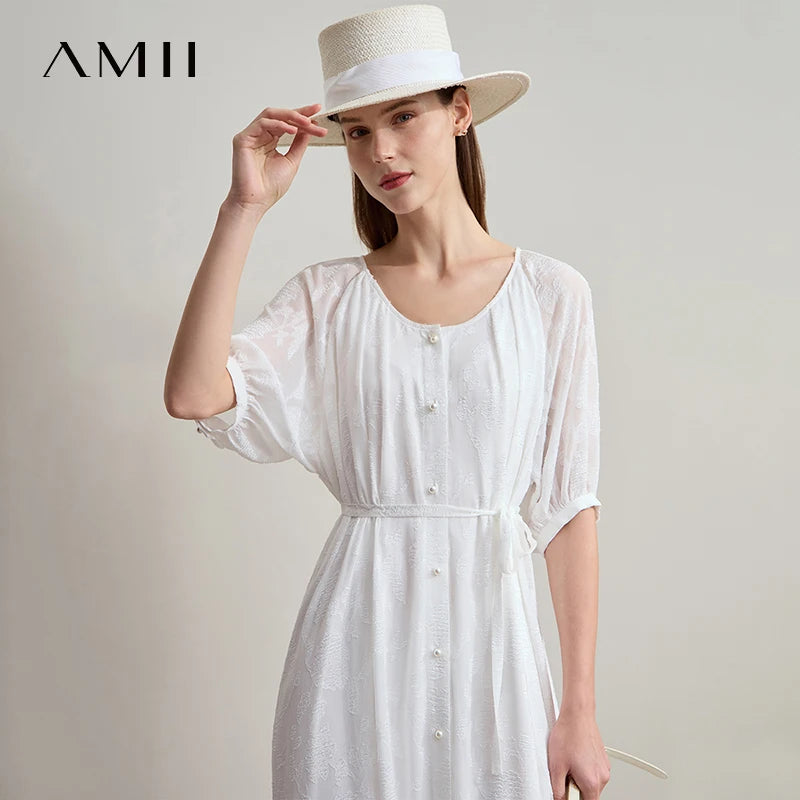 Edles Damen Kleid Mit Gürtel Und Perlendetails Aus Chiffon