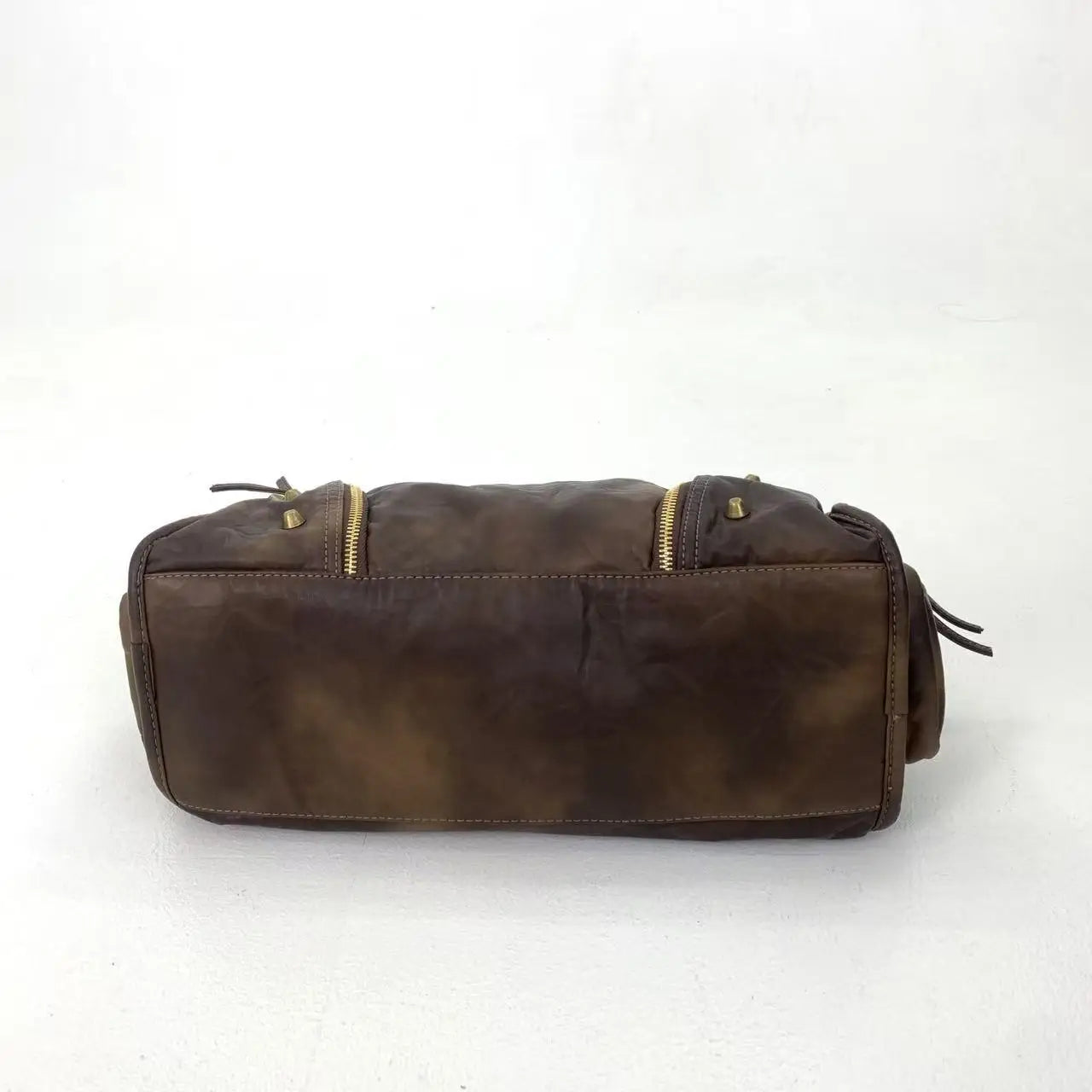 Damen-Schultertasche Vintage-Stil mit Nieten und viel Stauraum in mehreren Innentaschen