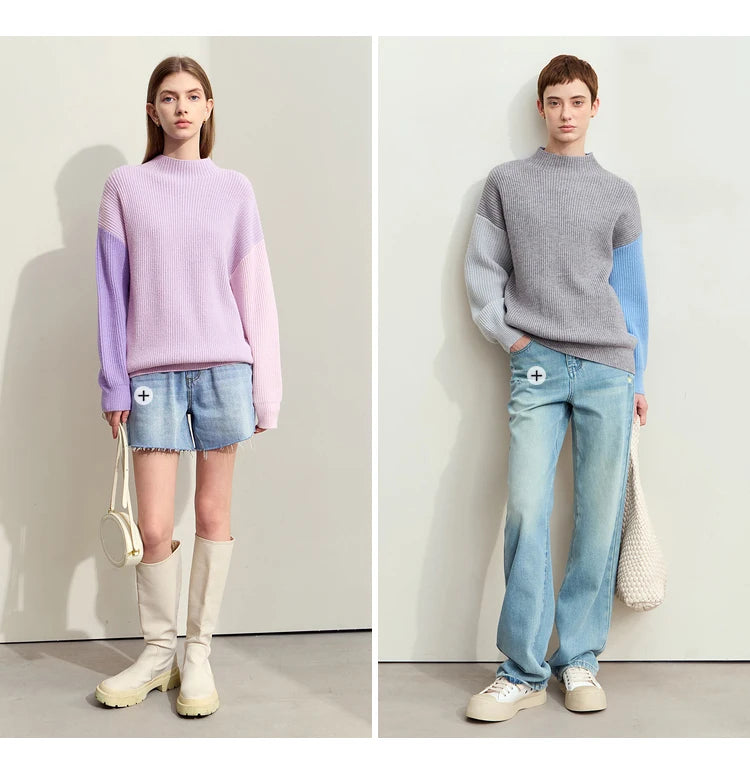 Rollkragenpullover im Zweifarben-Look: fliederfarben und hellgrau/hellblau