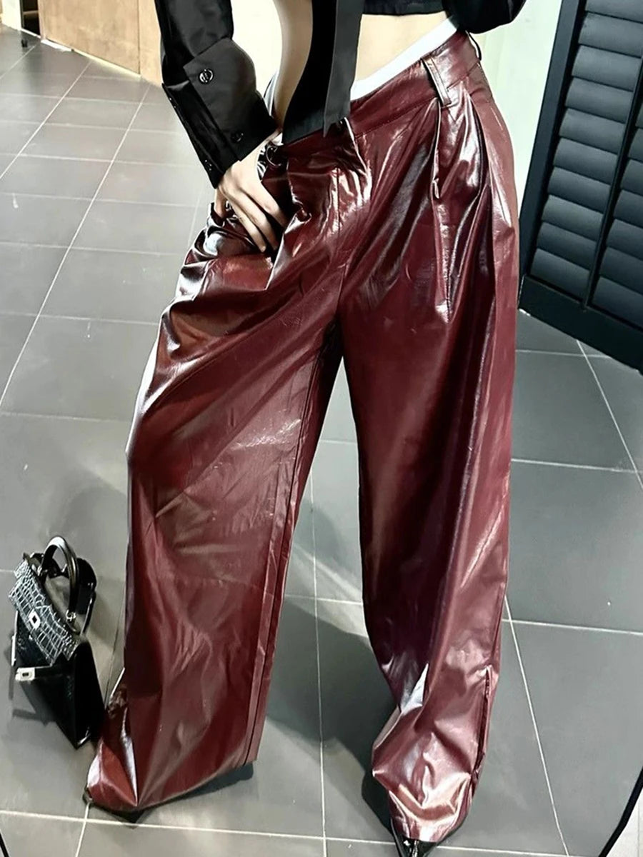 Elegantes Damen-Minikleid mit V-Ausschnitt und kurzen Ärmeln im Patchwork-Design – figurbetont und farblich abgesetzt mit Mesh-Einsätzen.