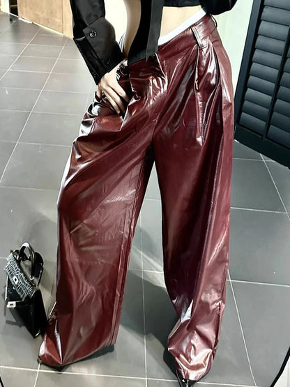 Elegantes Damen-Minikleid mit V-Ausschnitt und kurzen Ärmeln im Patchwork-Design – figurbetont und farblich abgesetzt mit Mesh-Einsätzen.