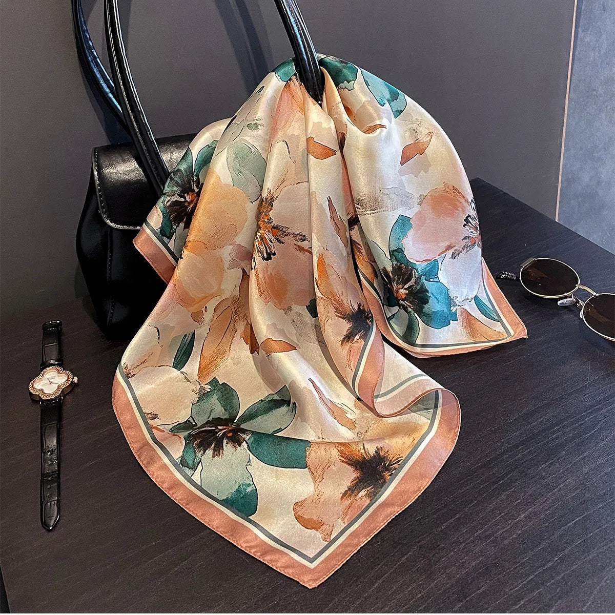 Damen Seidensatin Schal quadratisch Blumenprint Kopftuch Bandana Hijab Neu F