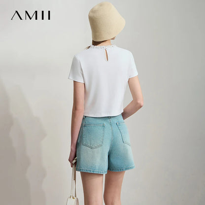 Damen Kurz-T-Shirt im minimalistischen Stil mit elastischen Perlen und Pailletten-Dekoration