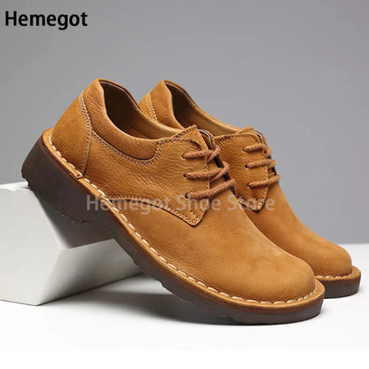 Herren-Schnürschuhe, braun, runde Zehenkappe, Schnürung mit Ösen, flache Laufsohle