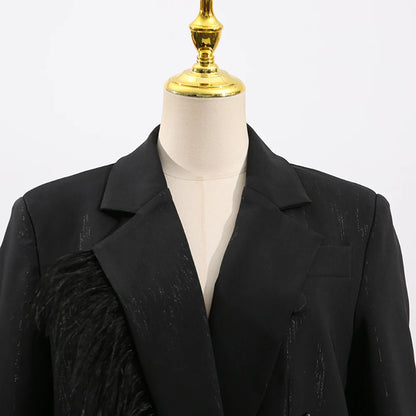 Elegantes Damen-Maxikleid mit hohem Kragen und Laternenärmeln – figurbetontes Design mit Perlendetails für besondere Anlässe.