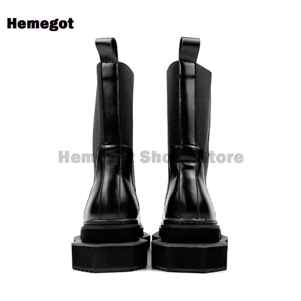 Schwarze Chelsea-Boots mit elastischen Einsätzen und dicker Plateau-Profilsohle