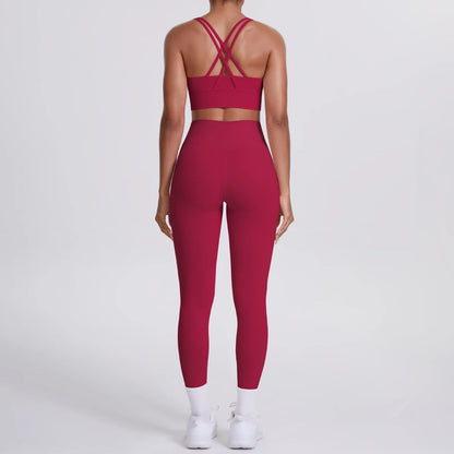 Fitness-Set Rot: gekreuzte Rückenträger am Sport-BH, High-Waist-Leggings