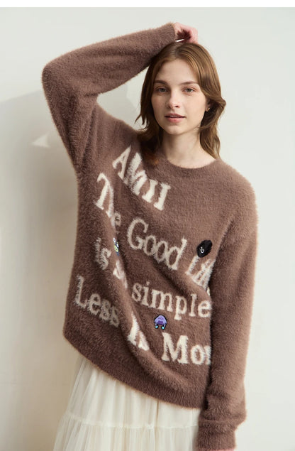 Damenpullover in Camelbraun mit AMII-Schriftzug und Monster-Label, langarm