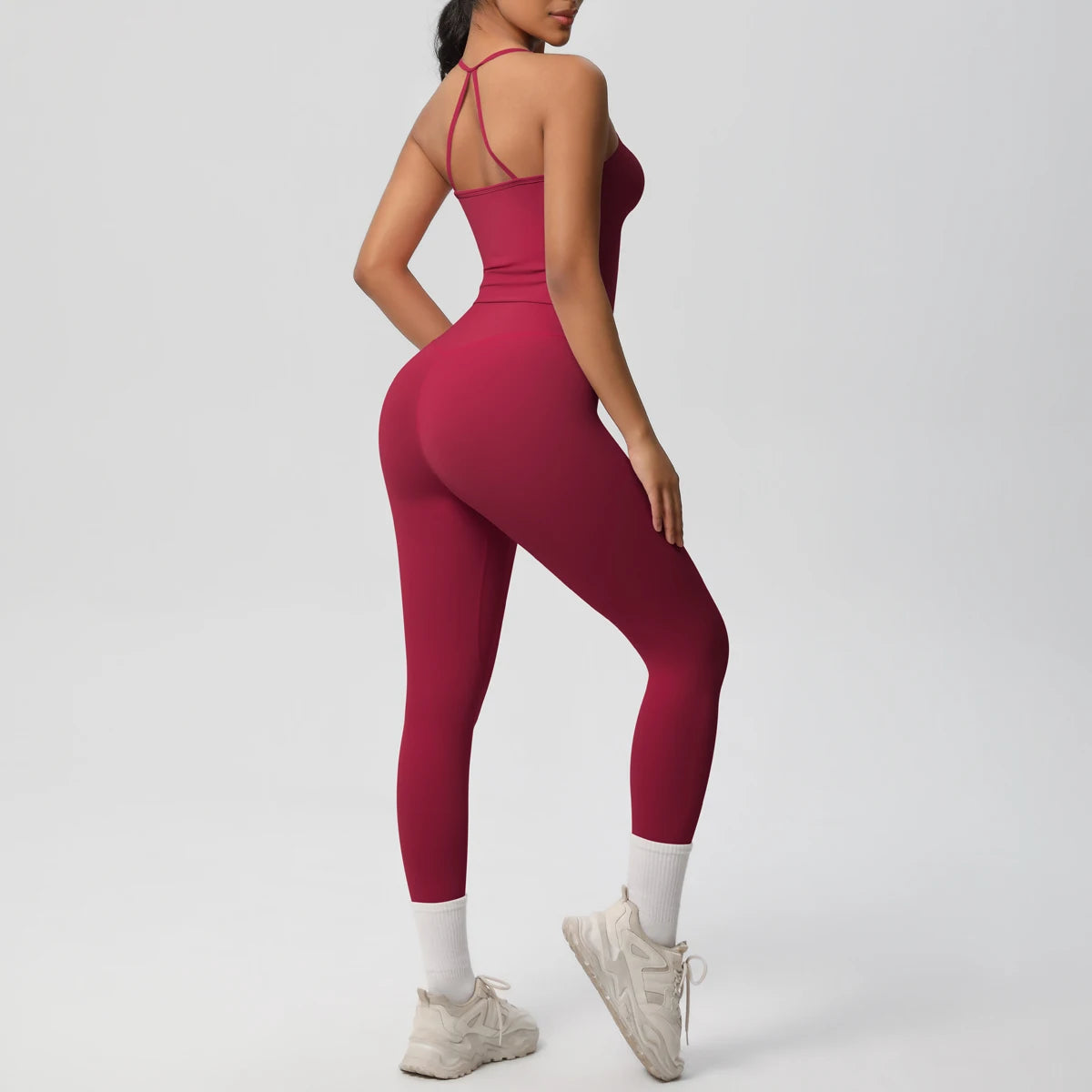 Damen Yoga-Set bordeauxrot: Rückansicht mit Trägern und Leggings mit Knöchel-Bündchen