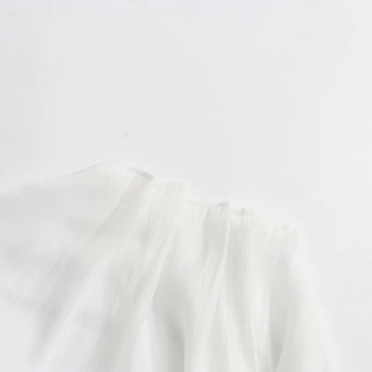 Lässige Damenbluse mit Spitzenbesatz und Patchwork-Design, langärmlig und mit Reverskragen – ideal für einen stilvollen Auftritt.