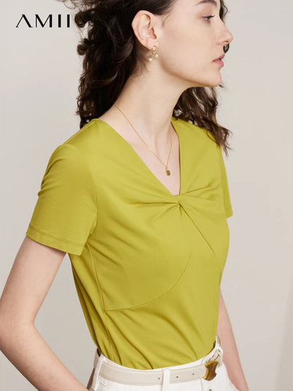 Damen T-Shirt im Minimalismus-Stil mit V-Ausschnitt und dünnem Design