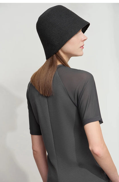 Damen Top im minimalistischen Stil mit O-Ausschnitt und schmaler Passform