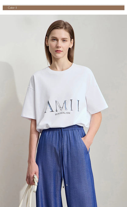 Damen T-Shirt im minimalistischen Design mit Rundhalsausschnitt und kurzen Ärmeln