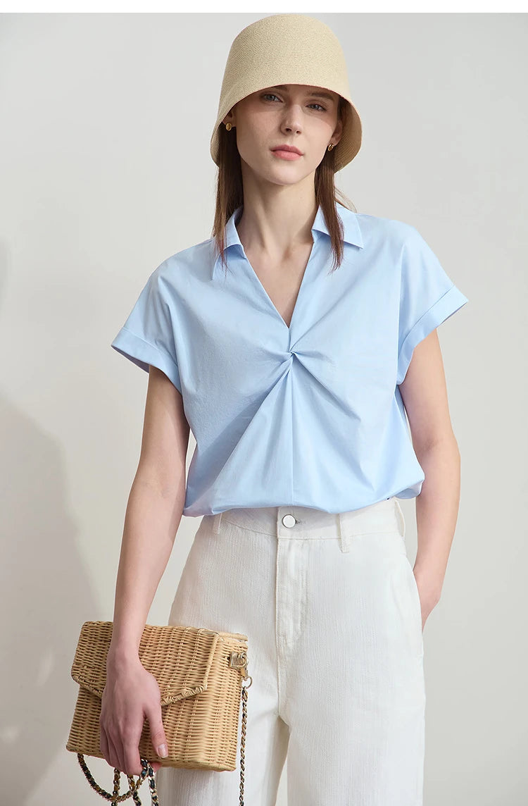 Damen Bluse im minimalistischen französischen Stil mit umlegekragen und gedrehten Falten