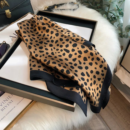 Damen Seidenschal 53cm Leopardprint quadratisch Luxus Hijab Bandana Stirnband B