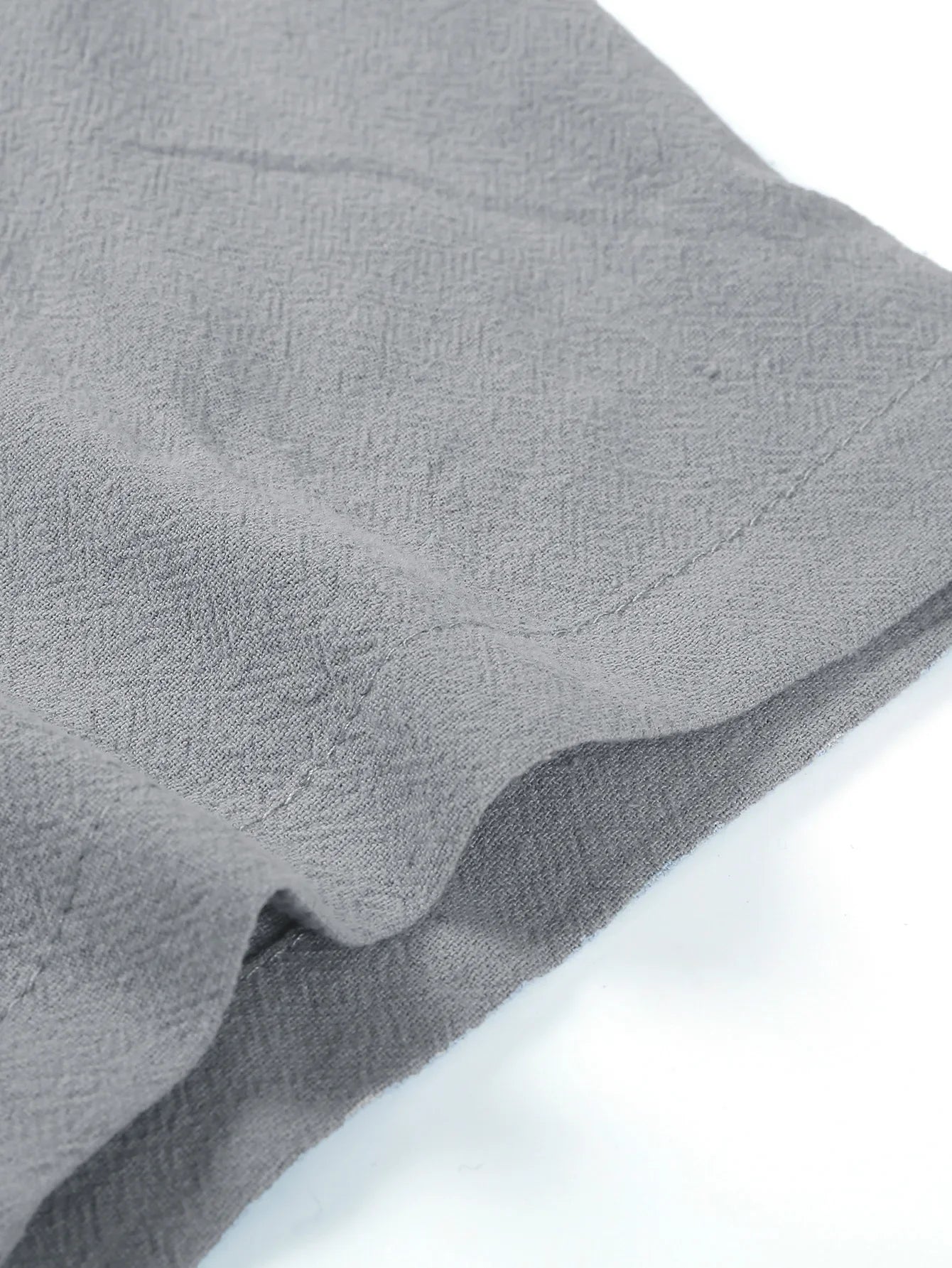 Leichtes Herrenhemd mit langen Ärmeln und knitterfreier, fließender Passform – ideal für alle Jahreszeiten