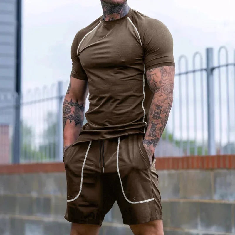 Lässiger Herren-Zweiteiler mit Rundhals und kurzen Ärmeln im sommerlichen Color-Blocking-Design