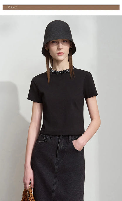 Damen Kurz-T-Shirt im minimalistischen Stil mit elastischen Perlen und Pailletten-Dekoration