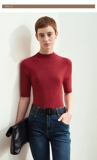 Amii Pullover mit halbem Rollkragen, roter Strick, kurze Ärmel, Outfitansicht