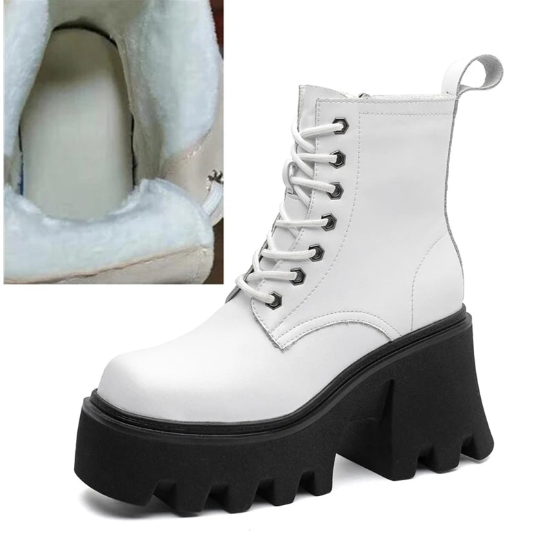 Weiße Ankle-Booties mit Schnürung, eckiger Kappe und Plateau-Blockabsatz, gefüttertes Innenfutter
