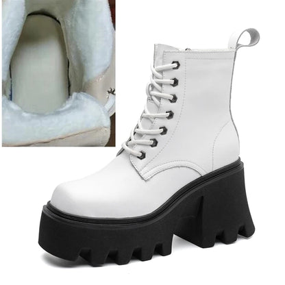 Weiße Ankle-Booties mit Schnürung, eckiger Kappe und Plateau-Blockabsatz, gefüttertes Innenfutter