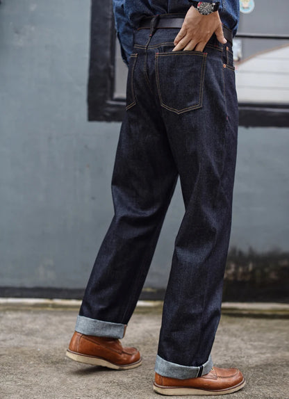 Herren Jeans aus Sommer Selvedge Denim mit lockerer Passform und hohem Bund
