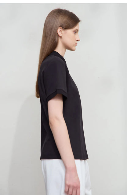 Damen T-Shirt im Minimalismus-Stil mit asymmetrischem Schnitt für den Sommer