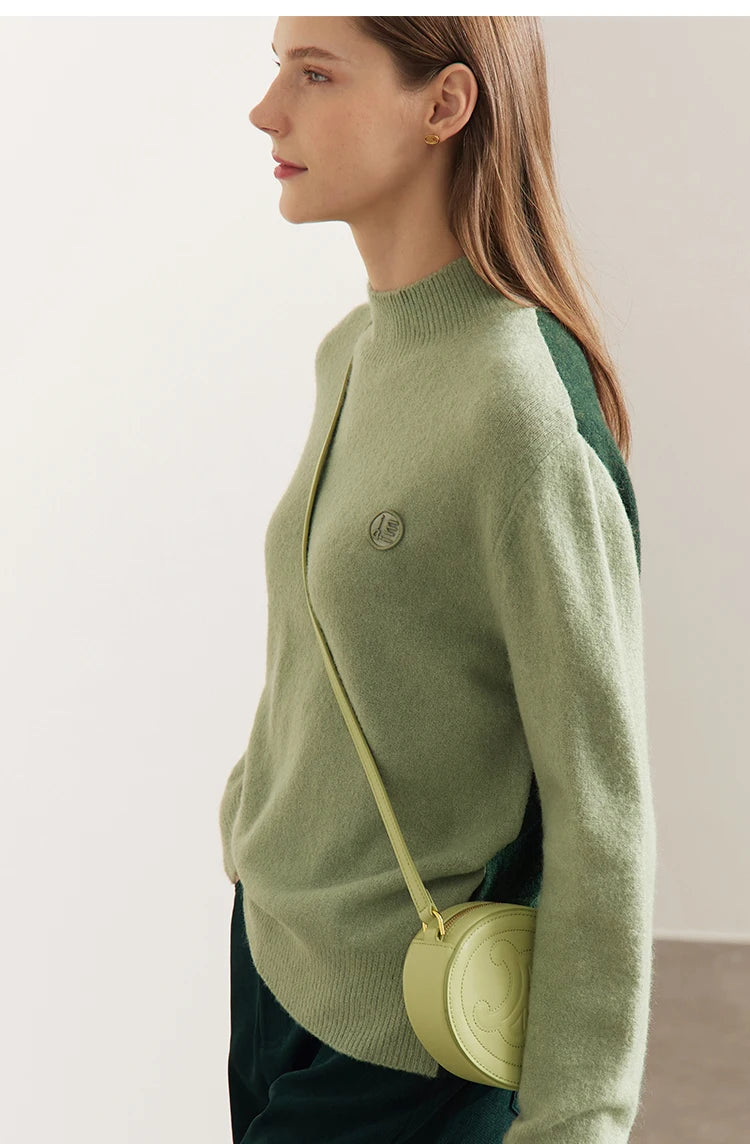 Damen-Pullover mit halbem Rollkragen, hellgrün, kleines Stickemblem vorn