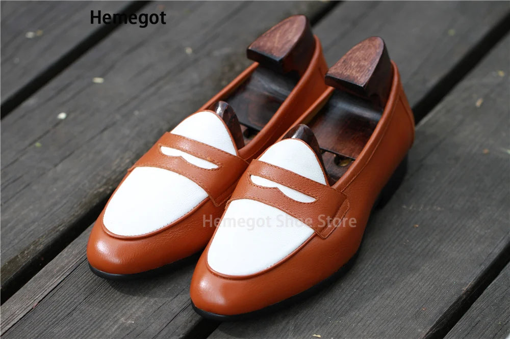 Herren-Slipper/Loafer, braun mit kontrastierendem weißem Einsatz und Lasche