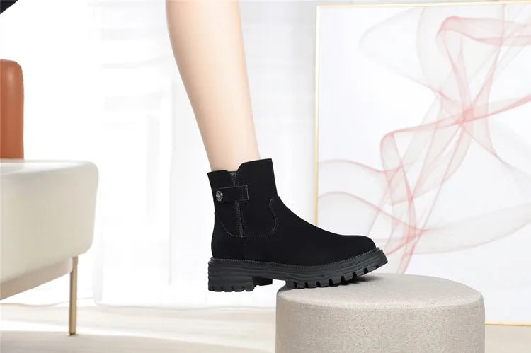 AIYUQI Winter Shoes Boots Ladies 2025 New Genuine Leather Women Snow Boots Large Size Natural Wool Warm Women's Ankle Boots