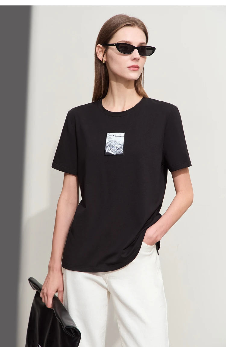 Damen T-Shirt aus Baumwolle mit lässigem O-Ausschnitt und modischer Stickerei